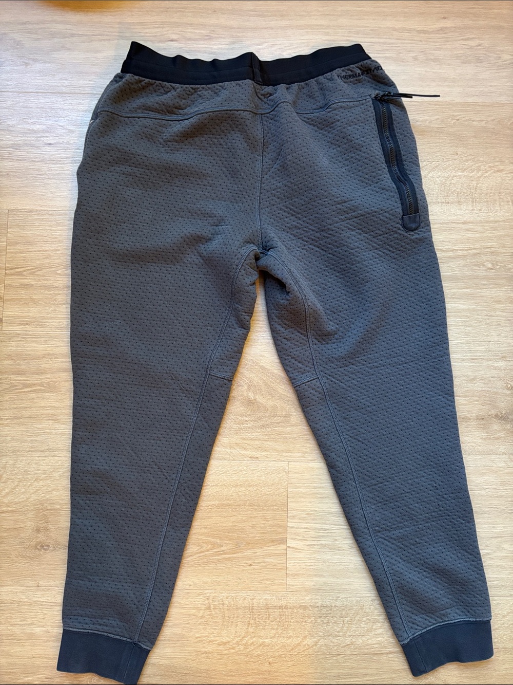 Nike Men’s Gray Quilted-Texture Joggers with Black Waistband - Picture 4 of 4